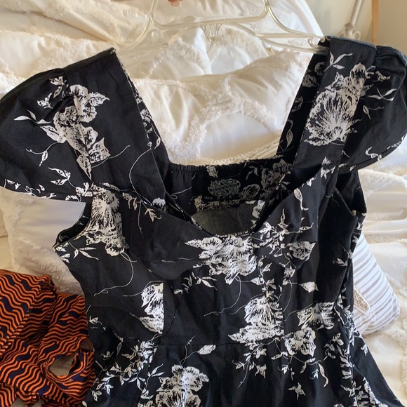 Gifted ⭐️ Swing style skirting dress - Picture 3 of 7